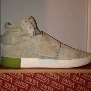 Adidas Tubular Invader